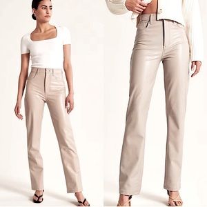 Abercrombie & Fitch The 90’s Straight Ultra High Rise Cream Faux Leather Pant 25